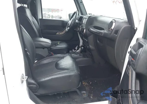 2016 Jeep Wrangler Unlimited 75Th Anniversary z USA, uszkodzony, nr VIN 1C4HJWEG7GL245590